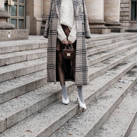 Snow'd in•oversized chunky sweater - Picture 4 of 4